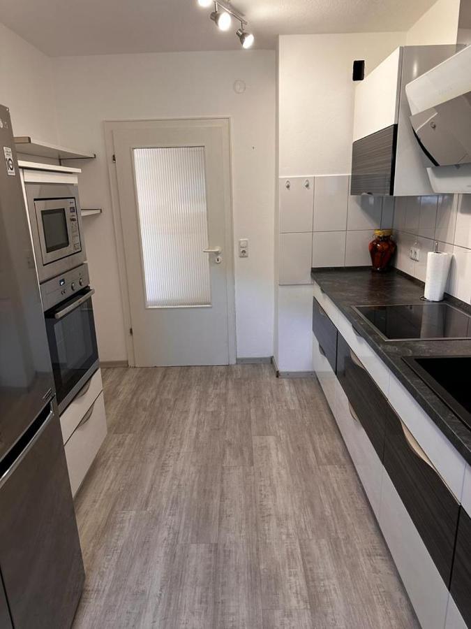A&V Apartments Wunderschoene Rheinblick Wohnung Zum Entspannen Apt Ela Duisburg Bagian luar foto